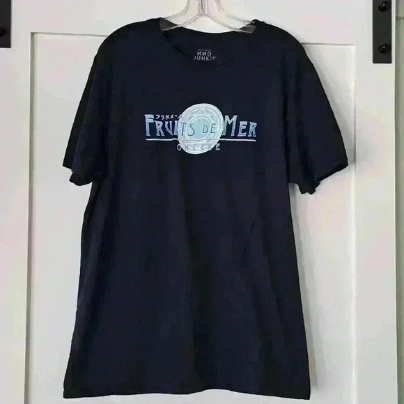 Loot Crate MMO Junkie Fruits de Mer Tee Shirt - Picture 1 of 4